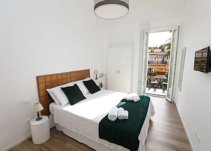 Vatican Garden Bed & Breakfast 4*