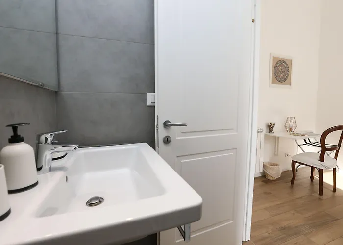 Vatican Garden Bed & Breakfast 4*